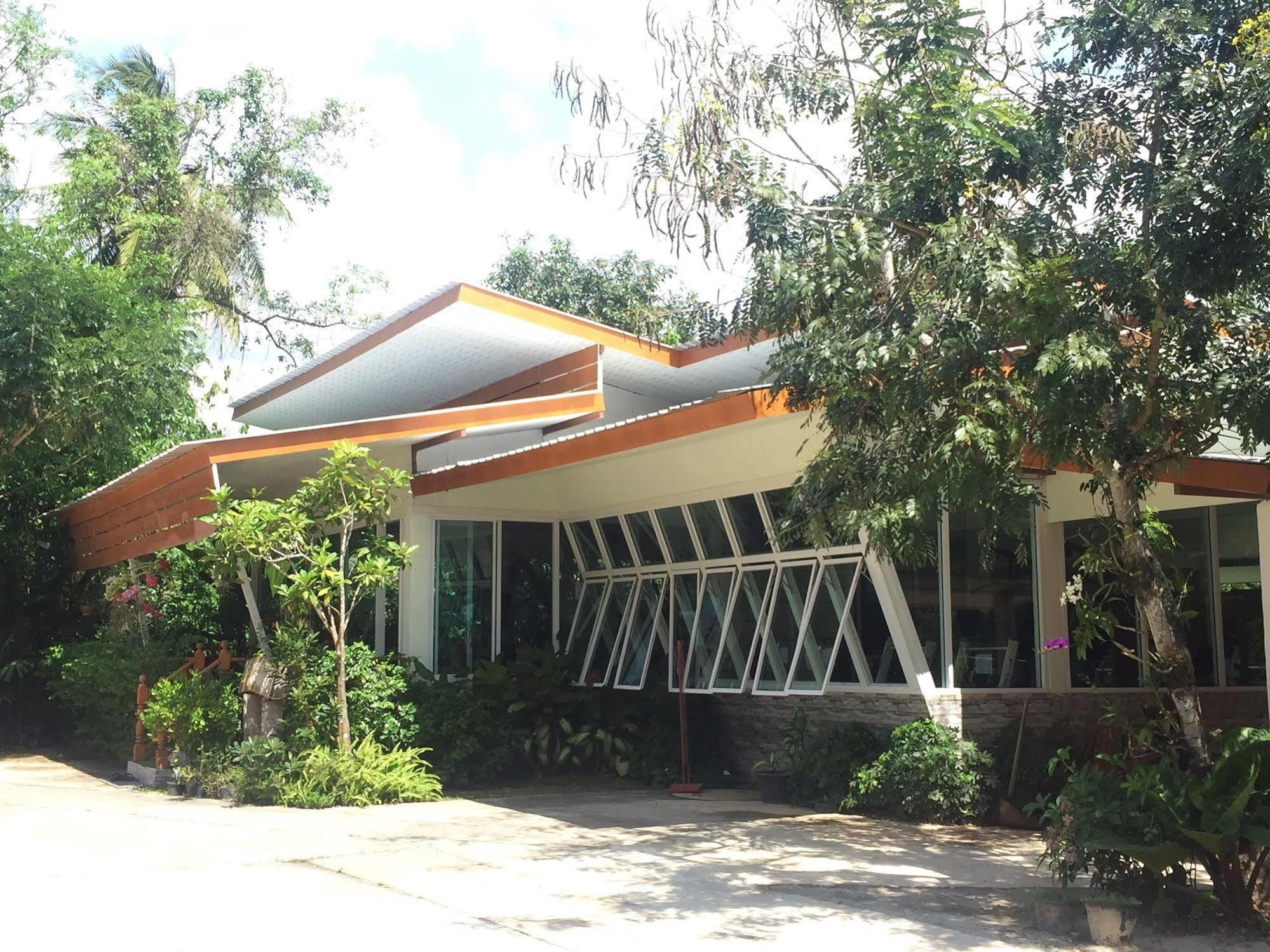 Baan Bangrak Residence Trang Ngoại thất bức ảnh